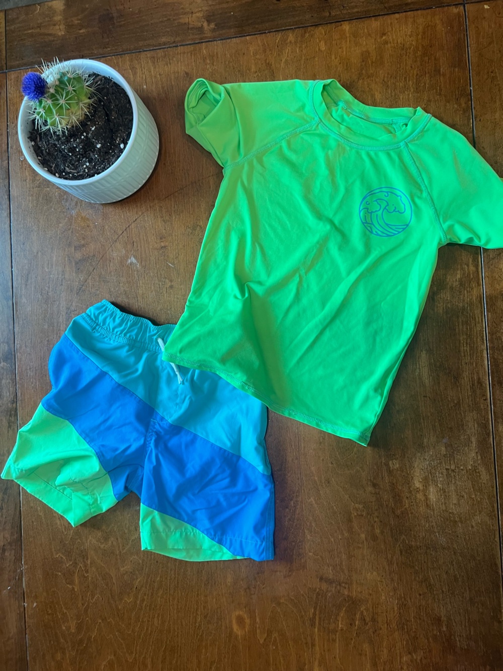 Lands’ End boys size 6 rash guard swim trunk set upf 50 green blue colorblock